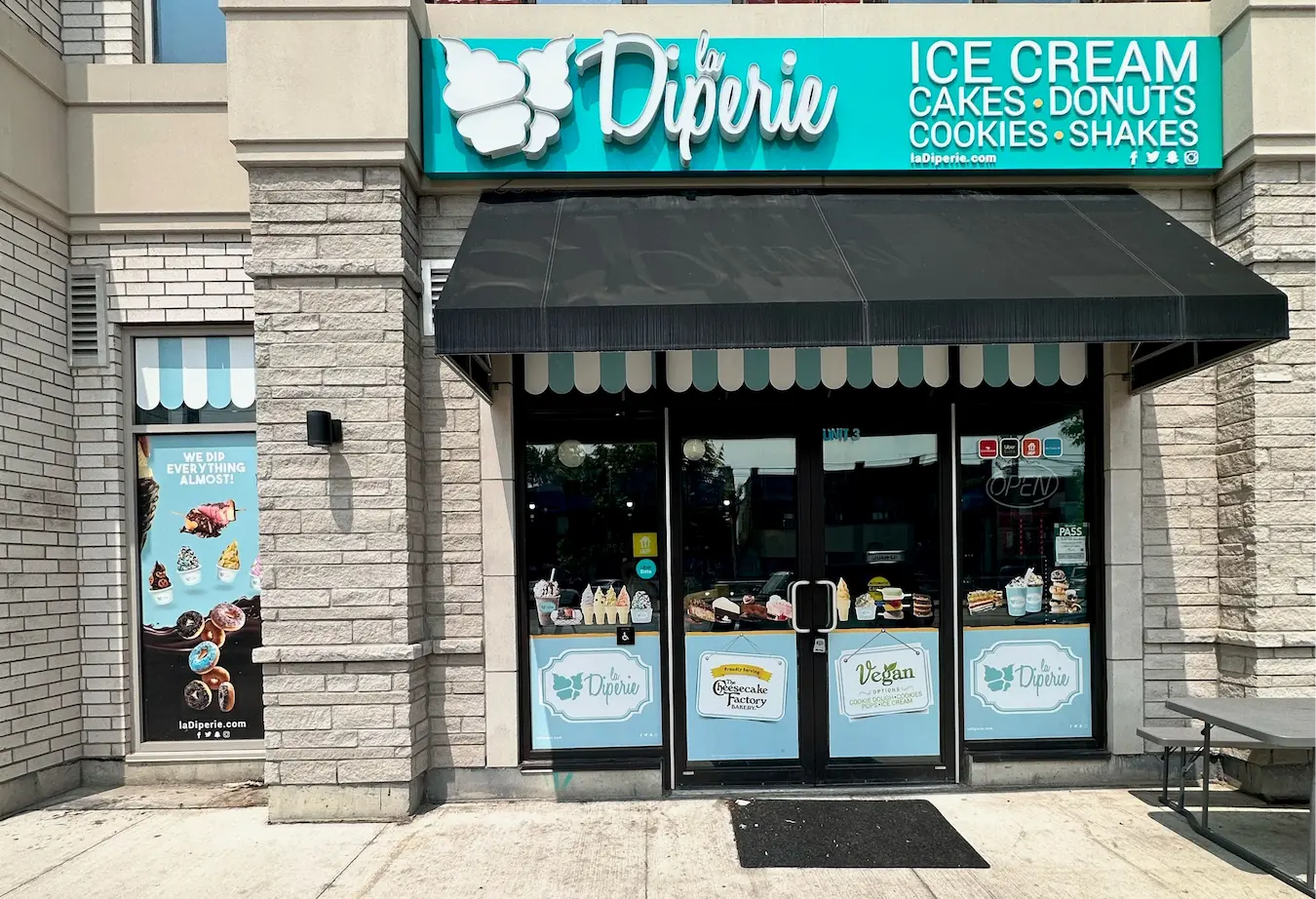 La Diperie franchise store front showing premium dessert offerings | MTY Group